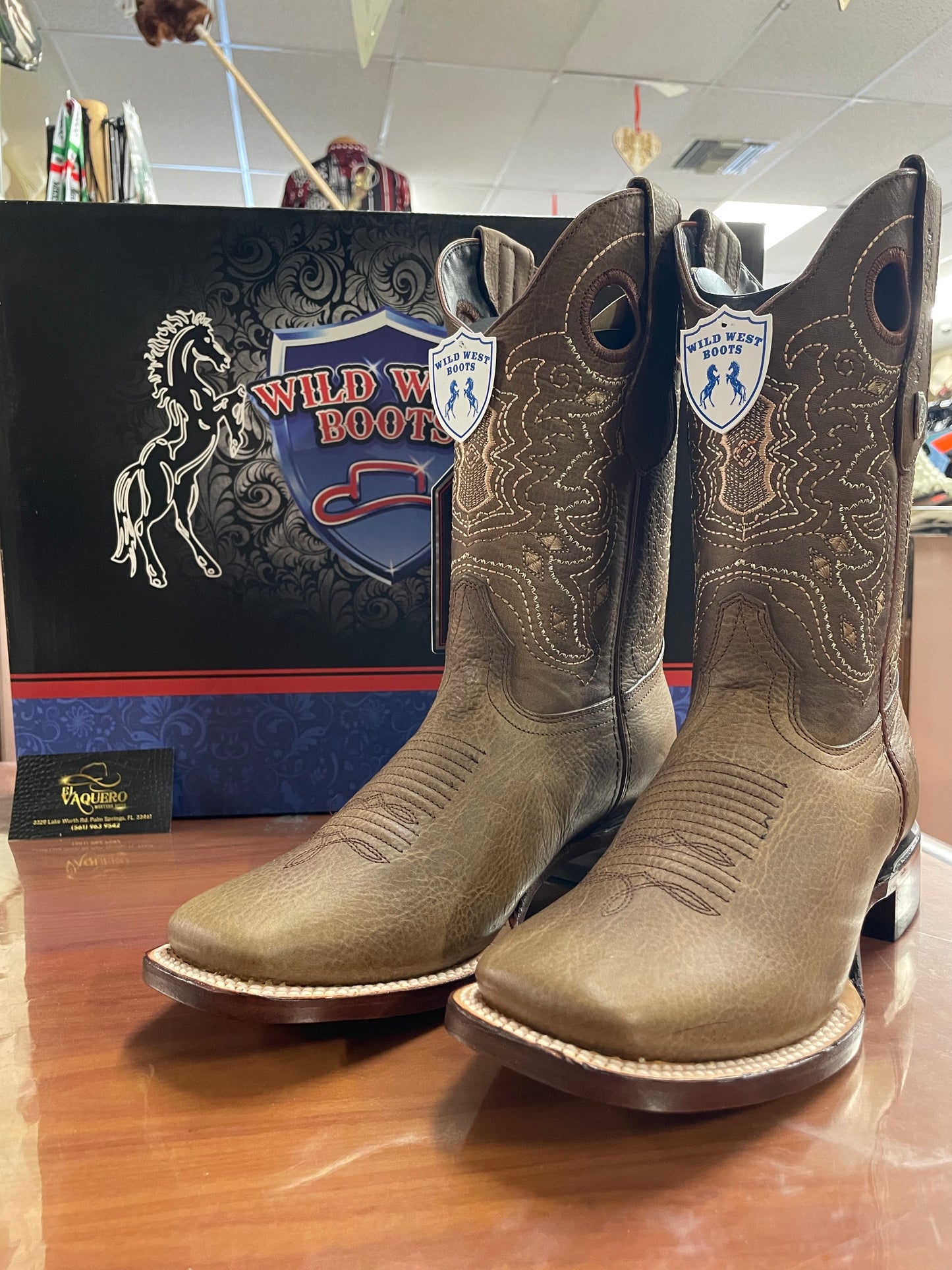 824 Wide Square Toe Rage Boot
